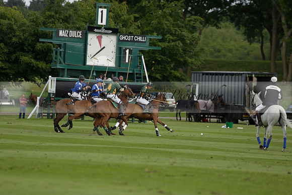 Maiz Dulce v Ghost Chilli in the Easebourne Cup final Polo match 2013.06.09