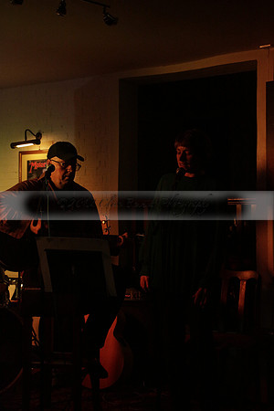 Will B & Geoff Allnutt with guests at The Royal Oak, Midhurst on Friday 25 October 2013. www.polopictures.co.uk