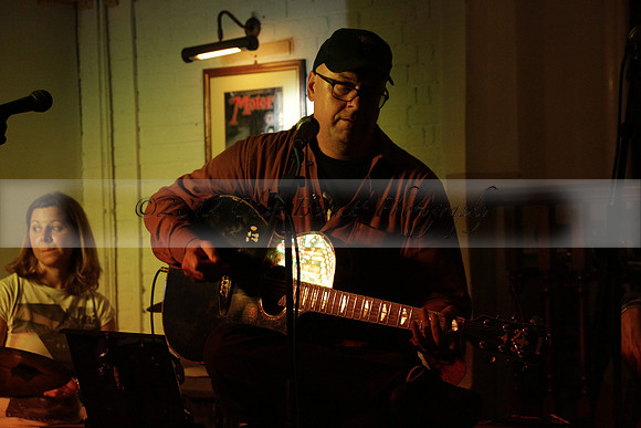 Will B & Geoff Allnutt with guests at The Royal Oak, Midhurst on Friday 25 October 2013. www.polopictures.co.uk