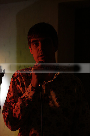 Will B & Geoff Allnutt with guests at The Royal Oak, Midhurst on Friday 25 October 2013. www.polopictures.co.uk