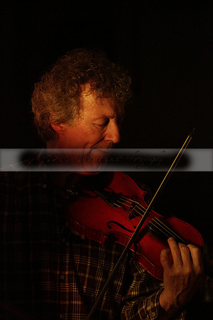 Will B & Geoff Allnutt with guests at The Royal Oak, Midhurst on Friday 25 October 2013. www.polopictures.co.uk