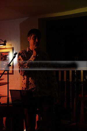 Will B & Geoff Allnutt with guests at The Royal Oak, Midhurst on Friday 25 October 2013. www.polopictures.co.uk