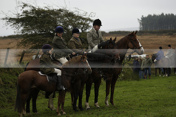Devon & Somerset Staghounds meet at Larkbarrow Corner. North Devon. 2013.10.18 www.polopictures.co.uk