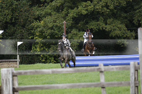 Chiddingfold, Leconfield and Cowdray Hunt, Hunter Trials at Iping on Sunday 20 October 2013. 2013.10.20 www.polopictures.co.uk
