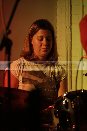 Will B & Geoff Allnutt with guests at The Royal Oak, Midhurst on Friday 25 October 2013. www.polopictures.co.uk