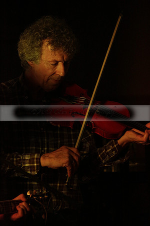Will B & Geoff Allnutt with guests at The Royal Oak, Midhurst on Friday 25 October 2013. www.polopictures.co.uk