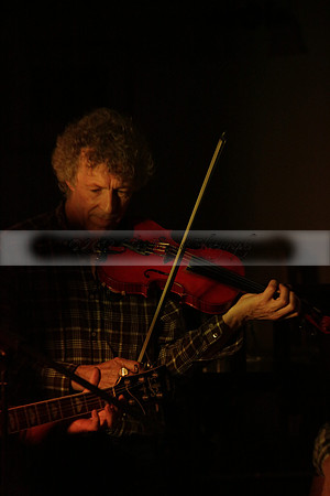 Will B & Geoff Allnutt with guests at The Royal Oak, Midhurst on Friday 25 October 2013. www.polopictures.co.uk