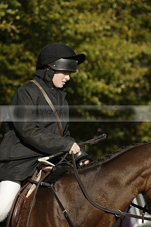 Devon & Somerset StagHounds meet at Five Cross Ways on Thursday 17 October 2013. 2013.10.17 www.polopictures.co.uk