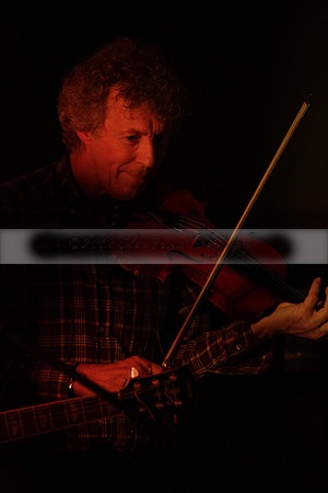 Will B & Geoff Allnutt with guests at The Royal Oak, Midhurst on Friday 25 October 2013. www.polopictures.co.uk