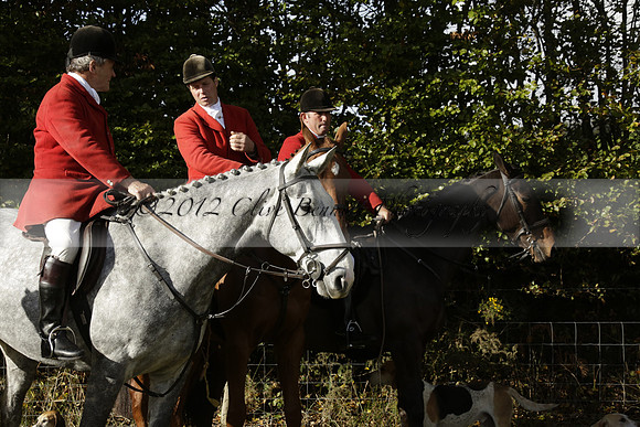 Devon & Somerset StagHounds meet at Five Cross Ways on Thursday 17 October 2013. 2013.10.17 www.polopictures.co.uk