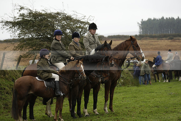 Devon & Somerset Staghounds meet at Larkbarrow Corner. North Devon. 2013.10.18 www.polopictures.co.uk
