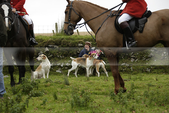 Devon & Somerset Staghounds meet at Larkbarrow Corner. North Devon. 2013.10.18 www.polopictures.co.uk