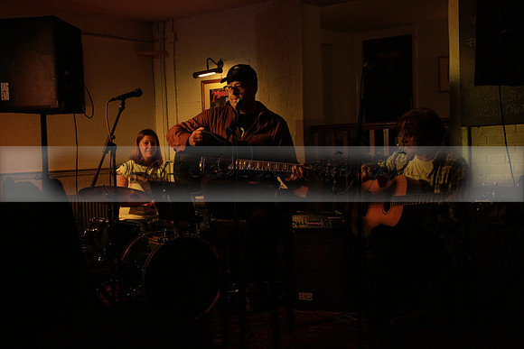 Will B & Geoff Allnutt with guests at The Royal Oak, Midhurst on Friday 25 October 2013. www.polopictures.co.uk