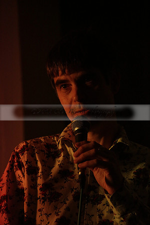 Will B & Geoff Allnutt with guests at The Royal Oak, Midhurst on Friday 25 October 2013. www.polopictures.co.uk
