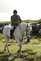 Devon & Somerset StagHounds meet at Five Cross Ways on Thursday 17 October 2013. 2013.10.17 www.polopictures.co.uk