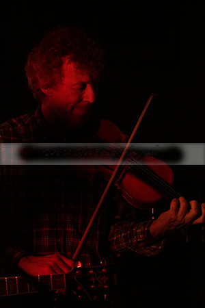 Will B & Geoff Allnutt with guests at The Royal Oak, Midhurst on Friday 25 October 2013. www.polopictures.co.uk