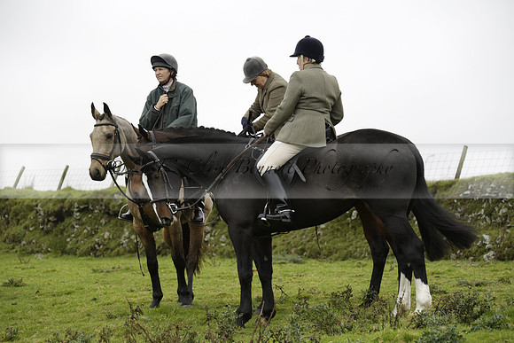 Devon & Somerset Staghounds meet at Larkbarrow Corner. North Devon. 2013.10.18 www.polopictures.co.uk