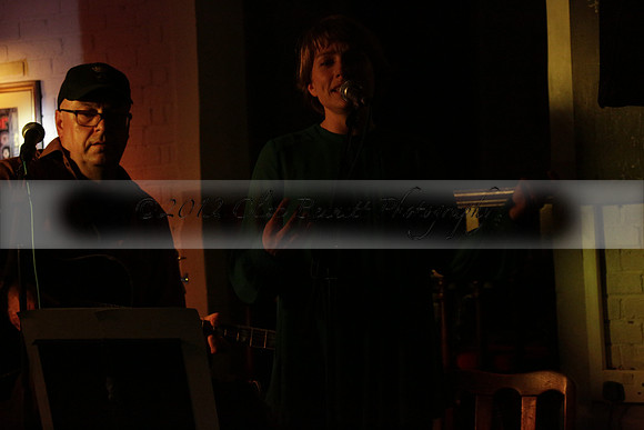 Will B & Geoff Allnutt with guests at The Royal Oak, Midhurst on Friday 25 October 2013. www.polopictures.co.uk