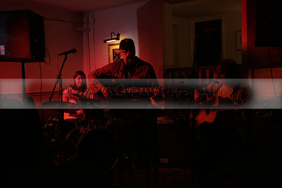 Will B & Geoff Allnutt with guests at The Royal Oak, Midhurst on Friday 25 October 2013. www.polopictures.co.uk