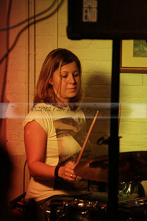 Will B & Geoff Allnutt with guests at The Royal Oak, Midhurst on Friday 25 October 2013. www.polopictures.co.uk