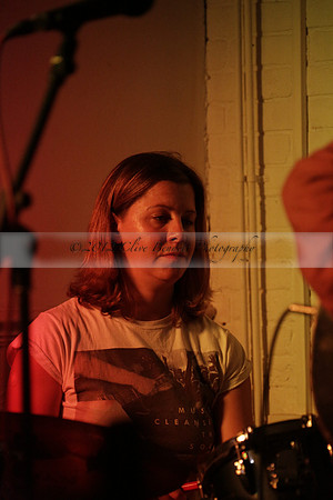 Will B & Geoff Allnutt with guests at The Royal Oak, Midhurst on Friday 25 October 2013. www.polopictures.co.uk
