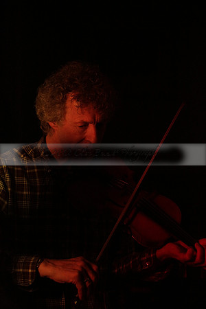 Will B & Geoff Allnutt with guests at The Royal Oak, Midhurst on Friday 25 October 2013. www.polopictures.co.uk