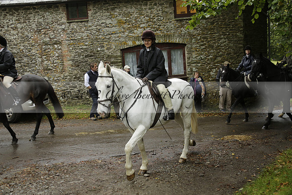 Devon & Somerset Stag Hounds meet at Liscombe on Saturday 12 October 2013 2013.10.12 www.polopictures.co.uk