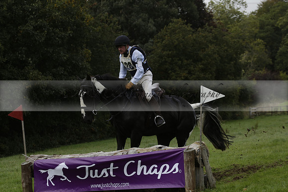 Chiddingfold, Leconfield and Cowdray Hunt, Hunter Trials at Iping on Sunday 20 October 2013. 2013.10.20 www.polopictures.co.uk