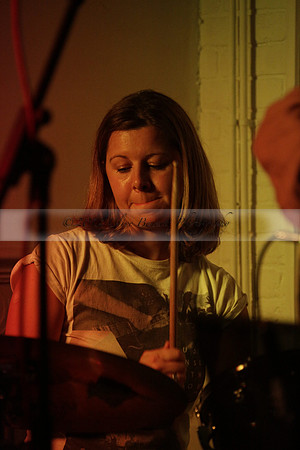 Will B & Geoff Allnutt with guests at The Royal Oak, Midhurst on Friday 25 October 2013. www.polopictures.co.uk