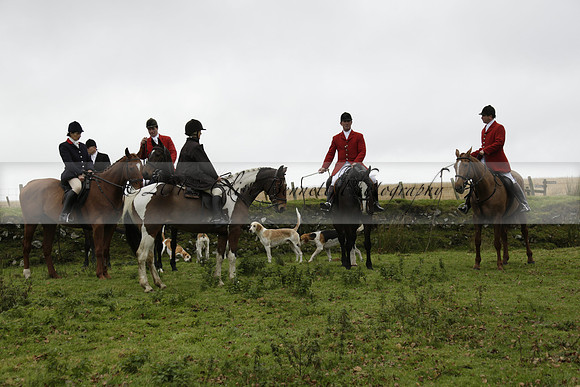 Devon & Somerset Staghounds meet at Larkbarrow Corner. North Devon. 2013.10.18 www.polopictures.co.uk