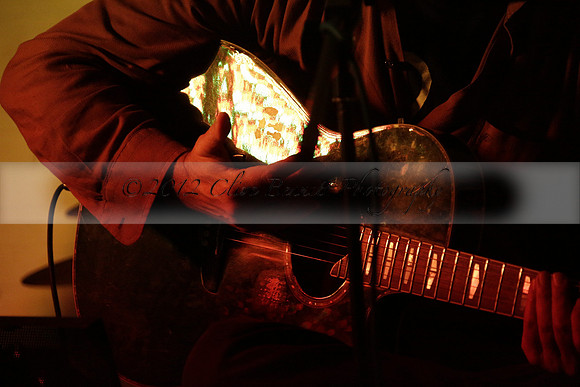 Will B & Geoff Allnutt with guests at The Royal Oak, Midhurst on Friday 25 October 2013. www.polopictures.co.uk