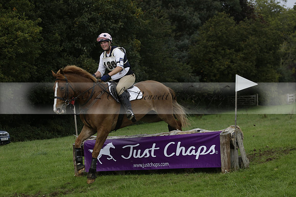 Chiddingfold, Leconfield and Cowdray Hunt, Hunter Trials at Iping on Sunday 20 October 2013. 2013.10.20 www.polopictures.co.uk