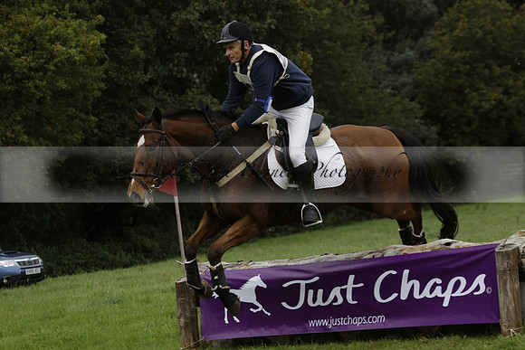 Chiddingfold, Leconfield and Cowdray Hunt, Hunter Trials at Iping on Sunday 20 October 2013. 2013.10.20 www.polopictures.co.uk