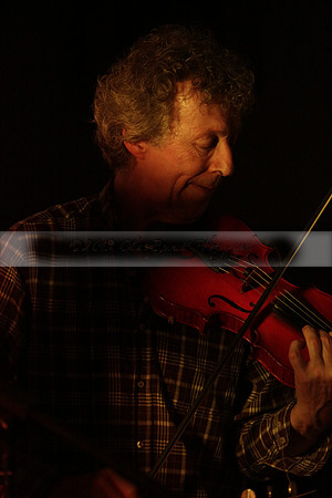 Will B & Geoff Allnutt with guests at The Royal Oak, Midhurst on Friday 25 October 2013. www.polopictures.co.uk