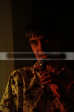 Will B & Geoff Allnutt with guests at The Royal Oak, Midhurst on Friday 25 October 2013. www.polopictures.co.uk