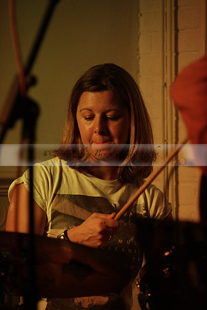 Will B & Geoff Allnutt with guests at The Royal Oak, Midhurst on Friday 25 October 2013. www.polopictures.co.uk