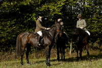 Devon & Somerset StagHounds meet at Five Cross Ways on Thursday 17 October 2013. 2013.10.17 www.polopictures.co.uk