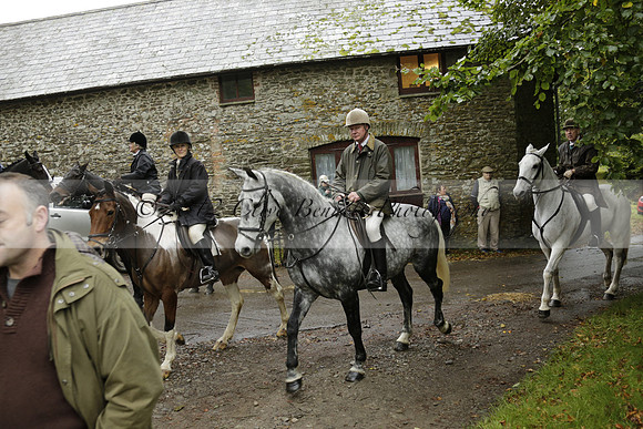 Devon & Somerset Stag Hounds meet at Liscombe on Saturday 12 October 2013 2013.10.12 www.polopictures.co.uk