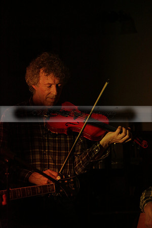 Will B & Geoff Allnutt with guests at The Royal Oak, Midhurst on Friday 25 October 2013. www.polopictures.co.uk