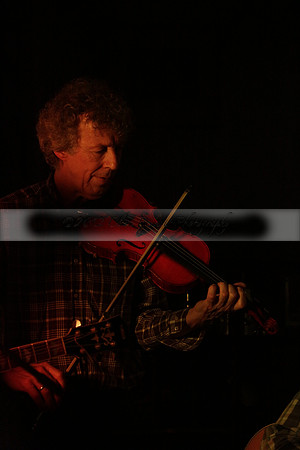 Will B & Geoff Allnutt with guests at The Royal Oak, Midhurst on Friday 25 October 2013. www.polopictures.co.uk
