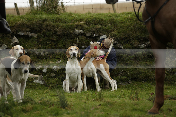 Devon & Somerset Staghounds meet at Larkbarrow Corner. North Devon. 2013.10.18 www.polopictures.co.uk