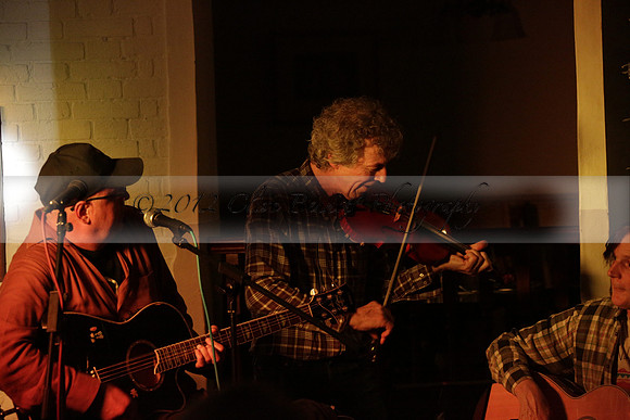 Will B & Geoff Allnutt with guests at The Royal Oak, Midhurst on Friday 25 October 2013. www.polopictures.co.uk