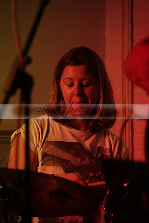 Will B & Geoff Allnutt with guests at The Royal Oak, Midhurst on Friday 25 October 2013. www.polopictures.co.uk