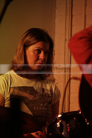 Will B & Geoff Allnutt with guests at The Royal Oak, Midhurst on Friday 25 October 2013. www.polopictures.co.uk