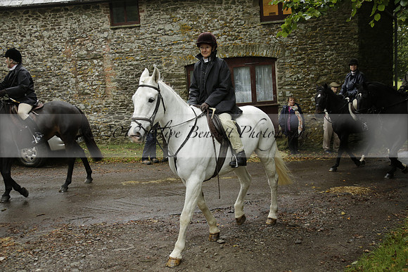Devon & Somerset Stag Hounds meet at Liscombe on Saturday 12 October 2013 2013.10.12 www.polopictures.co.uk