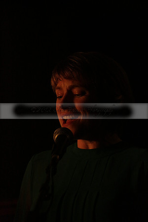 Will B & Geoff Allnutt with guests at The Royal Oak, Midhurst on Friday 25 October 2013. www.polopictures.co.uk