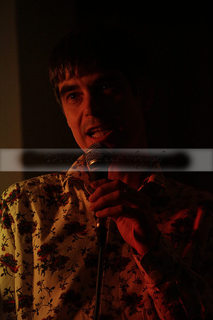 Will B & Geoff Allnutt with guests at The Royal Oak, Midhurst on Friday 25 October 2013. www.polopictures.co.uk