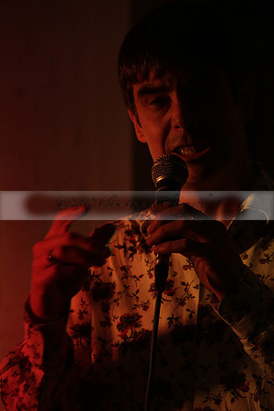 Will B & Geoff Allnutt with guests at The Royal Oak, Midhurst on Friday 25 October 2013. www.polopictures.co.uk