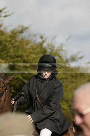 Devon & Somerset StagHounds meet at Five Cross Ways on Thursday 17 October 2013. 2013.10.17 www.polopictures.co.uk