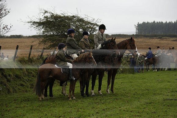 Devon & Somerset Staghounds meet at Larkbarrow Corner. North Devon. 2013.10.18 www.polopictures.co.uk
